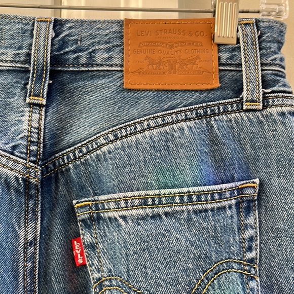 Levi’s High Loose Taper Jean 25W x 28L - Picture 5 of 11